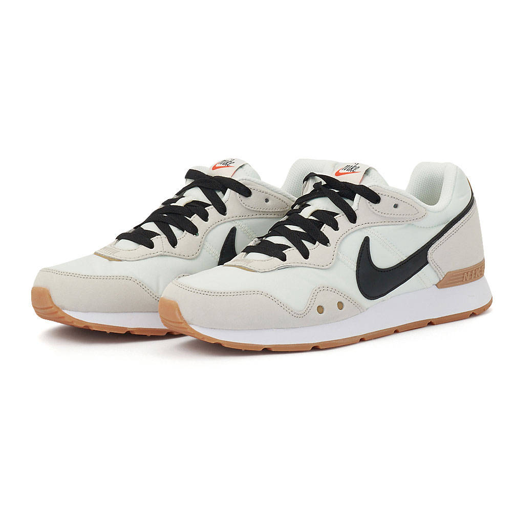 Nike – Nike Venture Runner DJ1998-100 – 02367